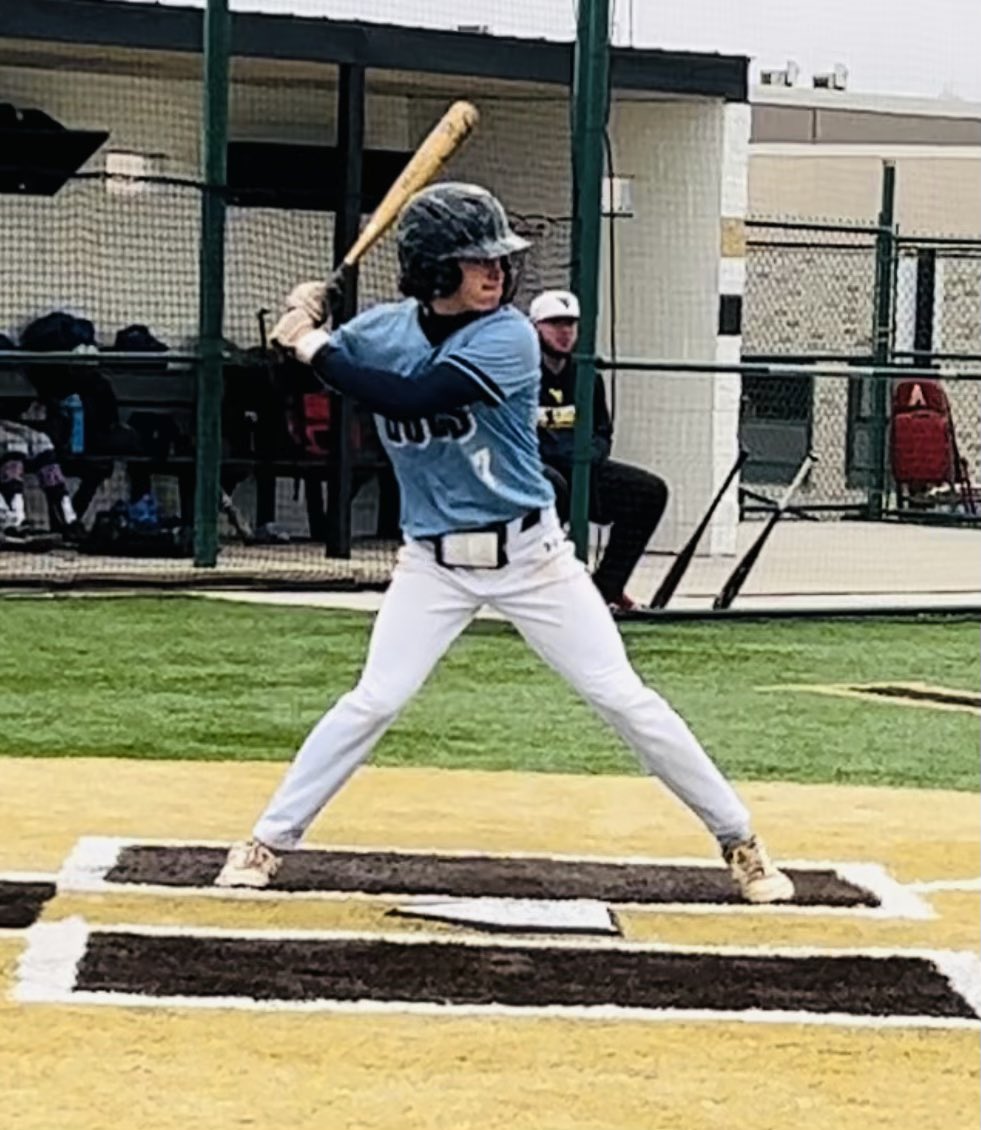 ryanbates417's tweet image. Last AB of the fall season vs Morgantown at Gateway HS. Crushed one but LF made an unbelievable catch. That’s baseball! Something to build on in the off-season!