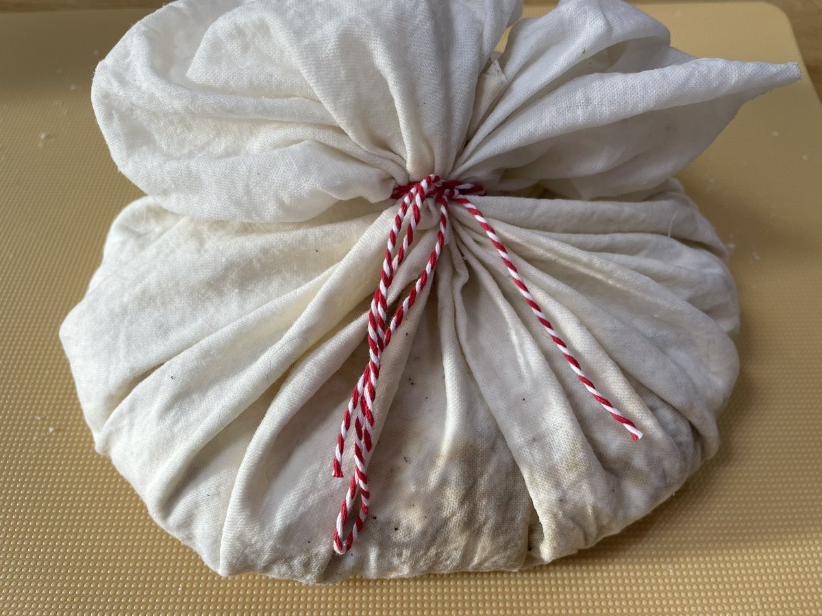 Experimenting by cooking a cloutie dumpling in the pressure cooker for the first time. I’ve made extra mixture in the event I have to go back to the traditional method. 
#CloutieDumpling #BurnsNight