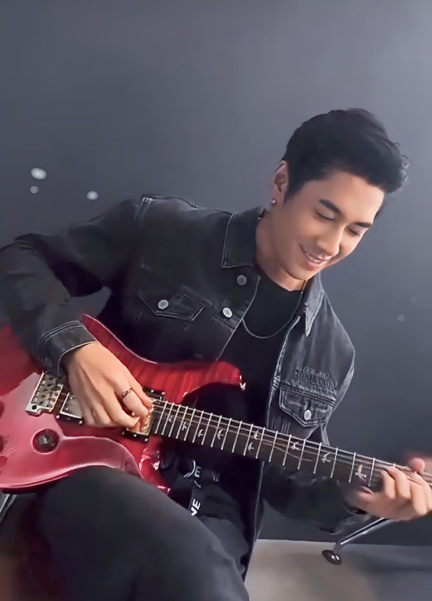 เพลงที่ฟังทุกวัน🥰🥰🥰

 JAM  MEDLEY300K

#JamLiveSession300K
<a href="/RachataJam/">Jam Rachata</a>