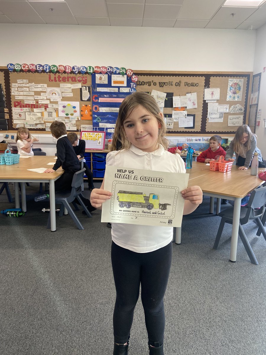 Makayla in primary 3 was thrilled to find out today that her entry for the @NETrunkRoads Gritter naming competition was the winner! Very soon ‘Hansel and Gritel’ will be out on our roads making sure we all get home safe! ❄️