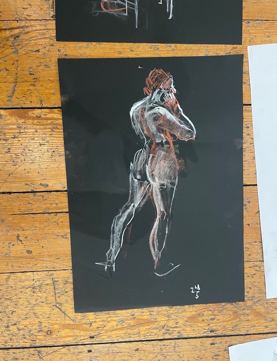 Tadhg's tweet photo. #lifedrawing https://t.co/9xX2pr23ZV