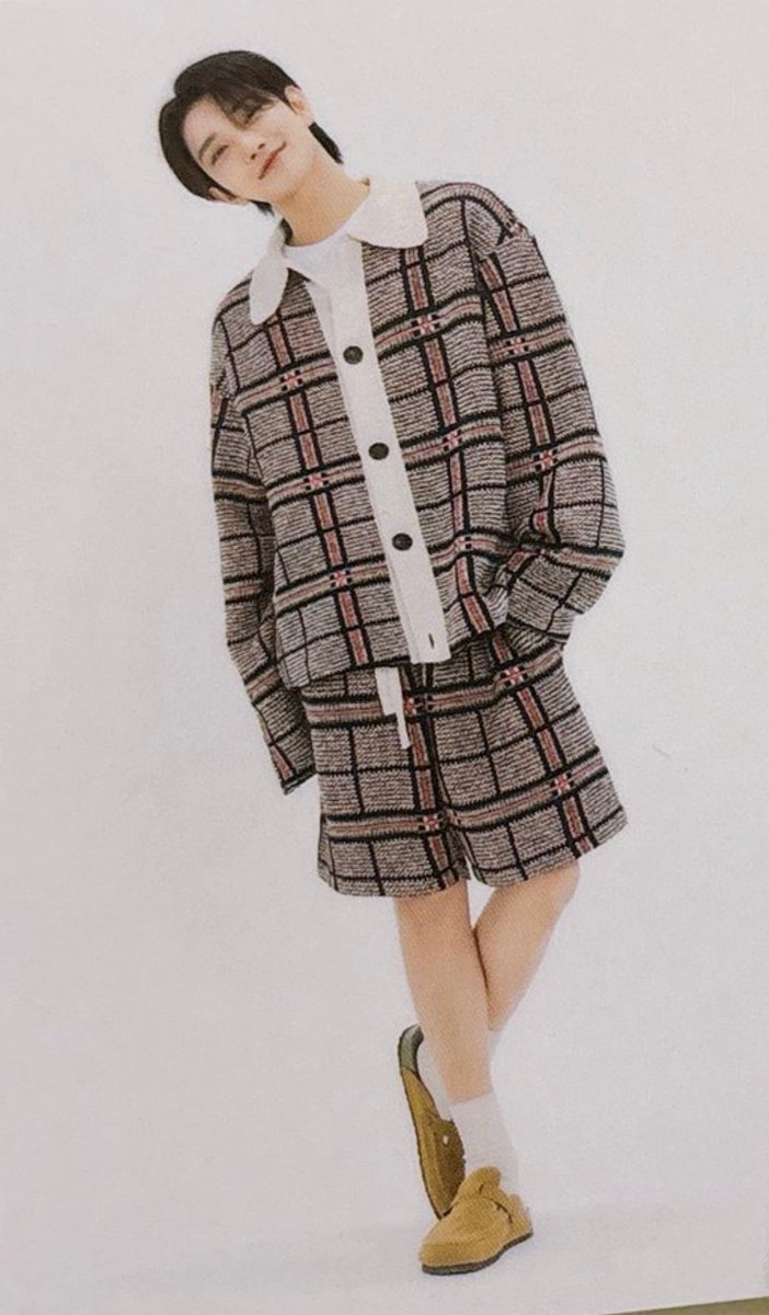 randomshua's tweet photo. LOOK AT MY OMEGA BABYGIRL LITTLE GF MISS BITCH GIRLY POP BABY https://t.co/SgwzN58r4B