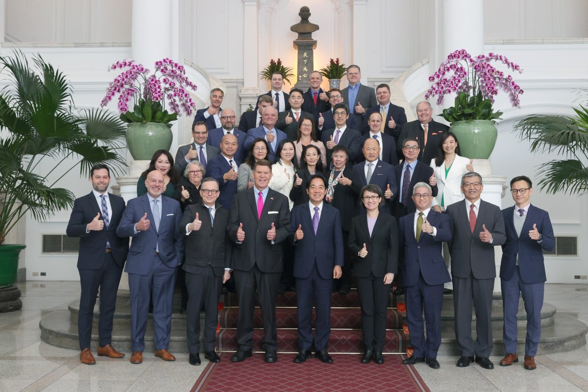 ChingteLai's tweet image. Pleased to receive the delegation led by @TechDiplomacy Chairman @KeithJKrach &amp;amp; @USTaiwan President @RJHCUSTBC. The enduring trust between #Taiwan &amp;amp; the #US fortifies our shared commitment to democracy &amp;amp; prosperity. I look forward to working with the USTBC to propel innovation.