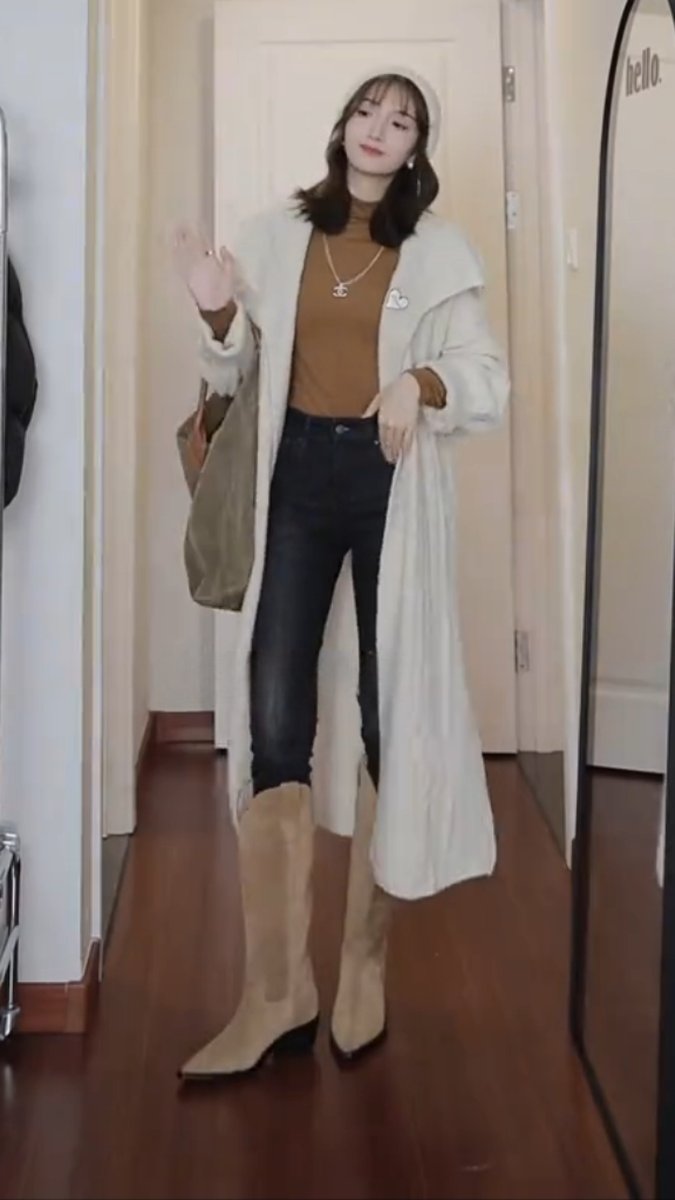 itsquinmu's tweet image. These super warm &amp;amp; light-weight #overcoats are perfect for #slim girls to wear at any important event to shine there #look 🥰
🌟Both #outfits carry unique personalities to #boost  your confidence 🥹
💌These are best #gifts for working ladies 👩‍💼
#ootd #winter