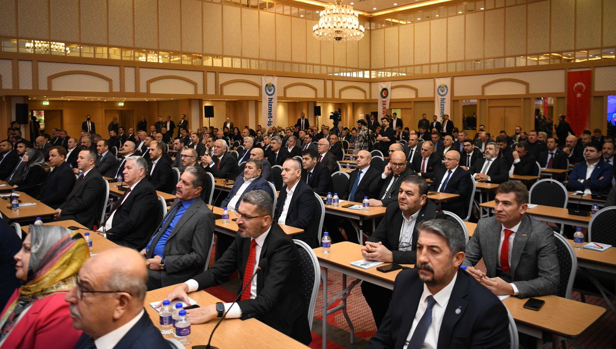 hizmetissendika's tweet photo. GENİŞLETİLMİŞ BAŞKANLAR KURULUMUZ, ARSLAN BAŞKANLIĞI’NDA ANKARA’DA TOPLANDI

Genişletilmiş Başkanlar Kurulumuz, 23 Ocak 2024 tarihinde HAK-İŞ Konfederasyonu ve HİZMET-İŞ Sendikası Genel Başkanımız Mahmut Arslan başkanlığında Ankara’da toplandı.

Ayrıntılar👇
https://t.co/VQlzGmBQuS