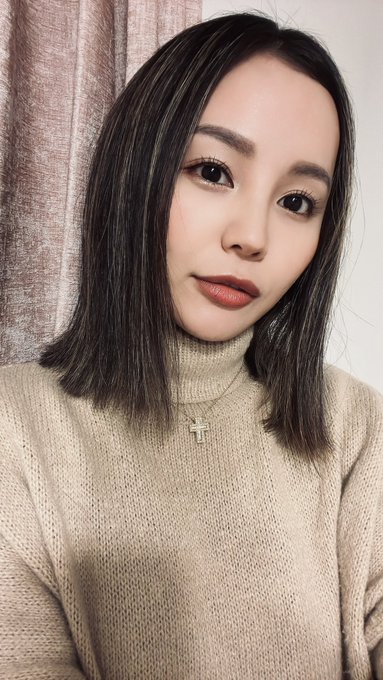 傷んでたから 数cm 髪切った ✂︎ https://t.co/VJ0gHLWAx7