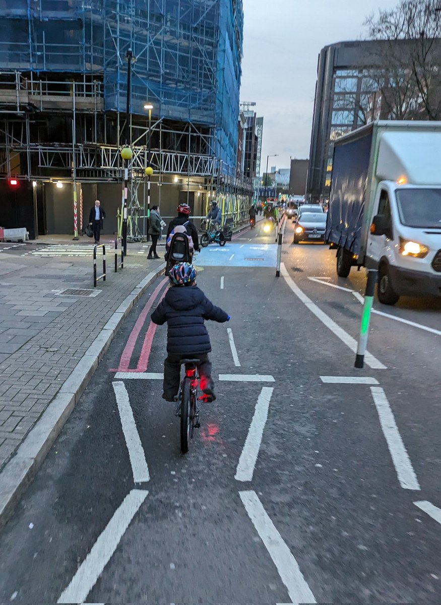 Hackney Cyclist tweet media
