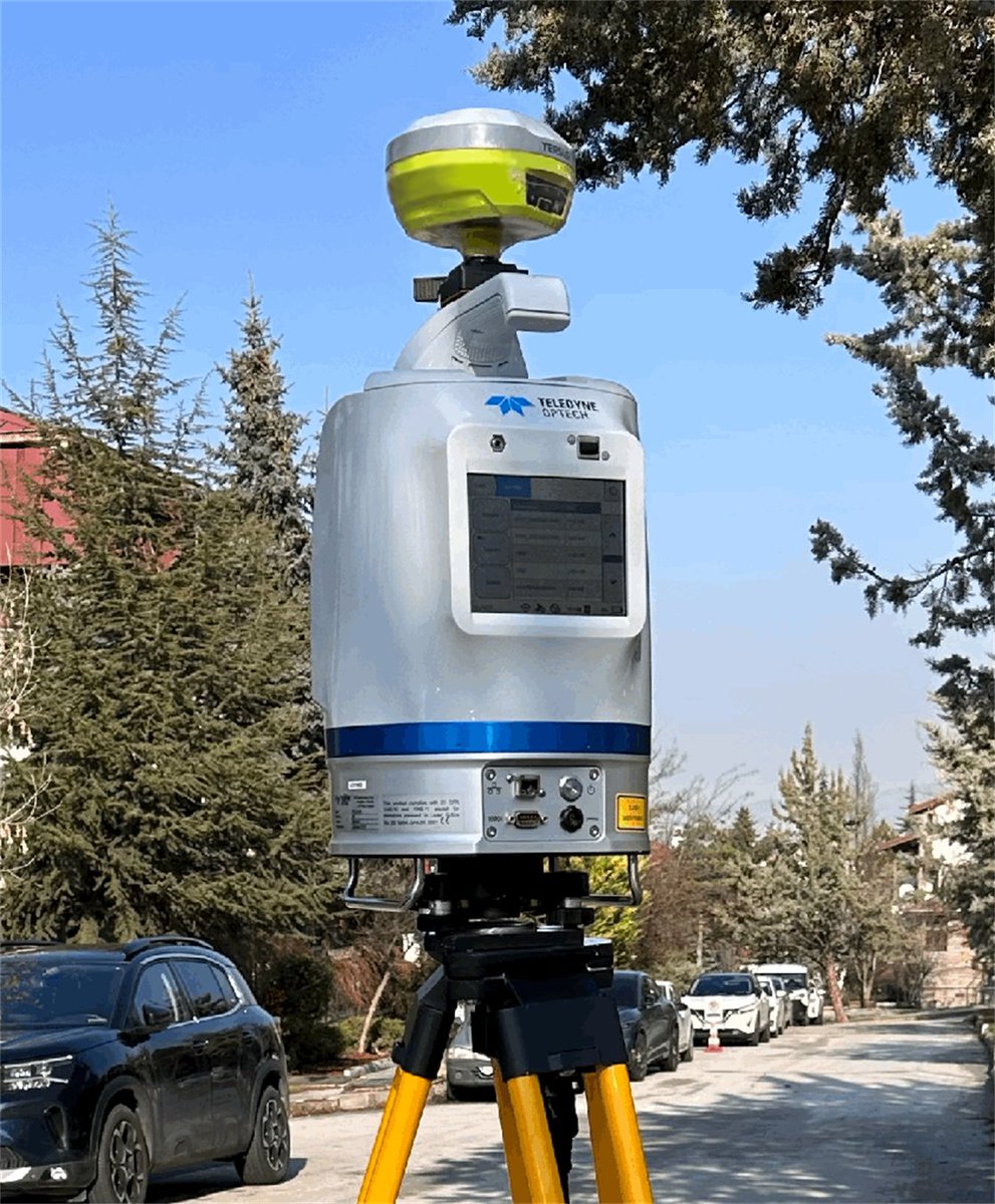 TersusGNSS's tweet image. Wonder why is LUKA? 🚀
🛰️With its supercharged signal detection and rock-solid stability, #LUKA delivers breathtaking RTK positioning results - whether in the dense urban jungle or the vast wilderness.🔍Head to tersus-gnss.com/product/luka_g…
 #RTK #PrecisionPositioning #Roadsurvey