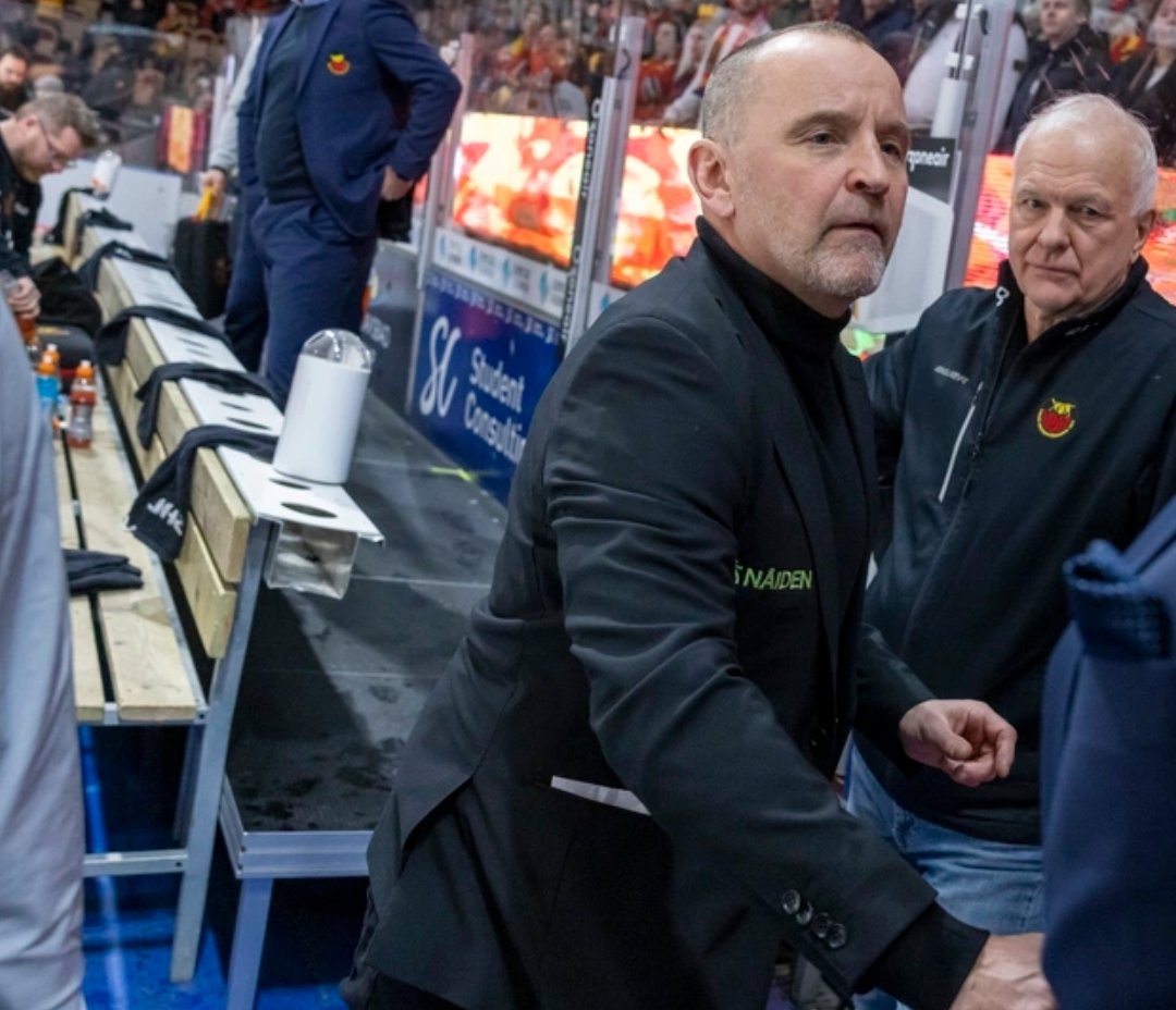 Arpe - Oborstad gaphals & efterbliven ren 🚩🏴 tweet media