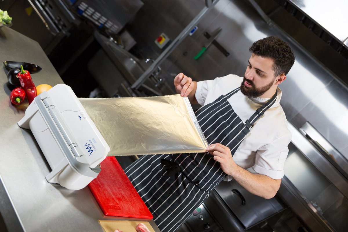 CafeCLtd's tweet image. By using Wrapmaster, chefs are more efficient &amp;amp; make a huge 25% reduction in product waste - better for the environment, better for your budget! #kitchensupplies 🧑‍🍳