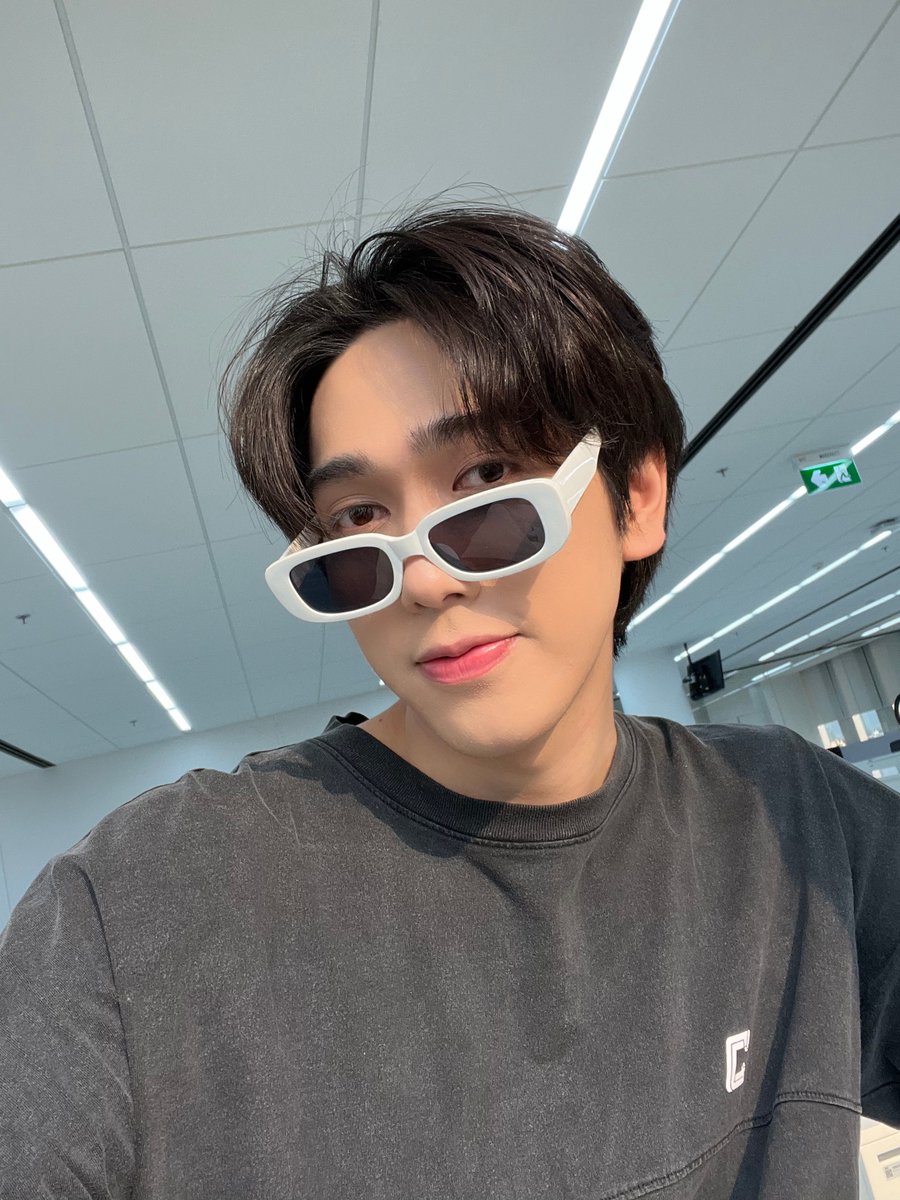 #KorBRIQ มาทักทายค้าบ 👀

#BRIQ
#UnleashTheUnexpected
#RSMUSIC