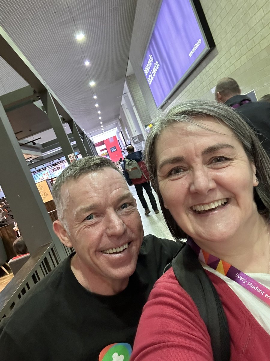 AJOBPickard's tweet photo. Was so excited to meet the @ThingLink_EDU folks this morning I forgot to get a photo π€¦π»ββοΈ then I spotted Sallie & Sean for my first #MetAtBETT selfies π₯° #MIEExpert #Bett2024 #MicrosoftEdu https://t.co/vFQUjrcwZM