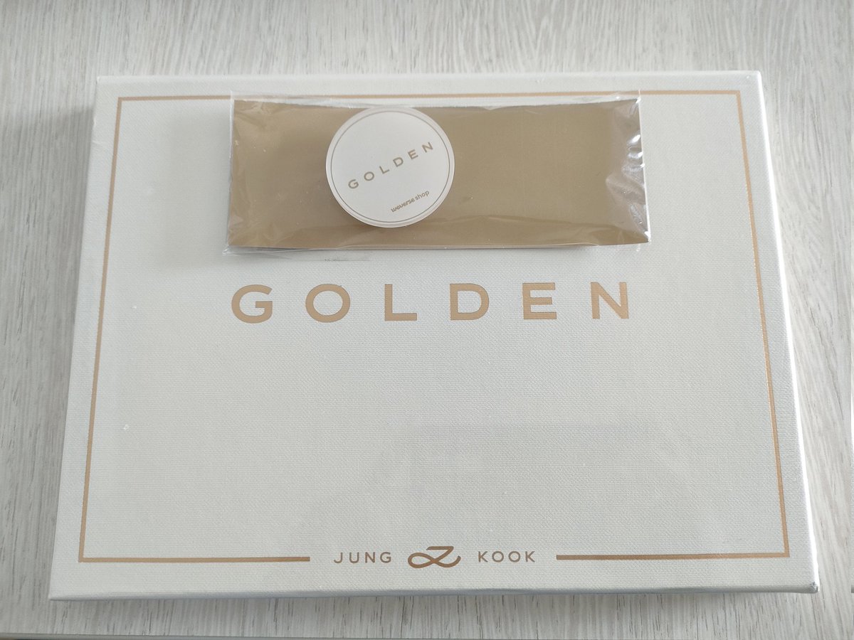 trueorvalz's tweet photo. #WTS Album GOLDEN by Jungkook. Pengiriman dari Jakarta. Bisa COD. Beli lebihan karena sayang Jungkook. DM for price. https://t.co/CoYZzEDTlQ