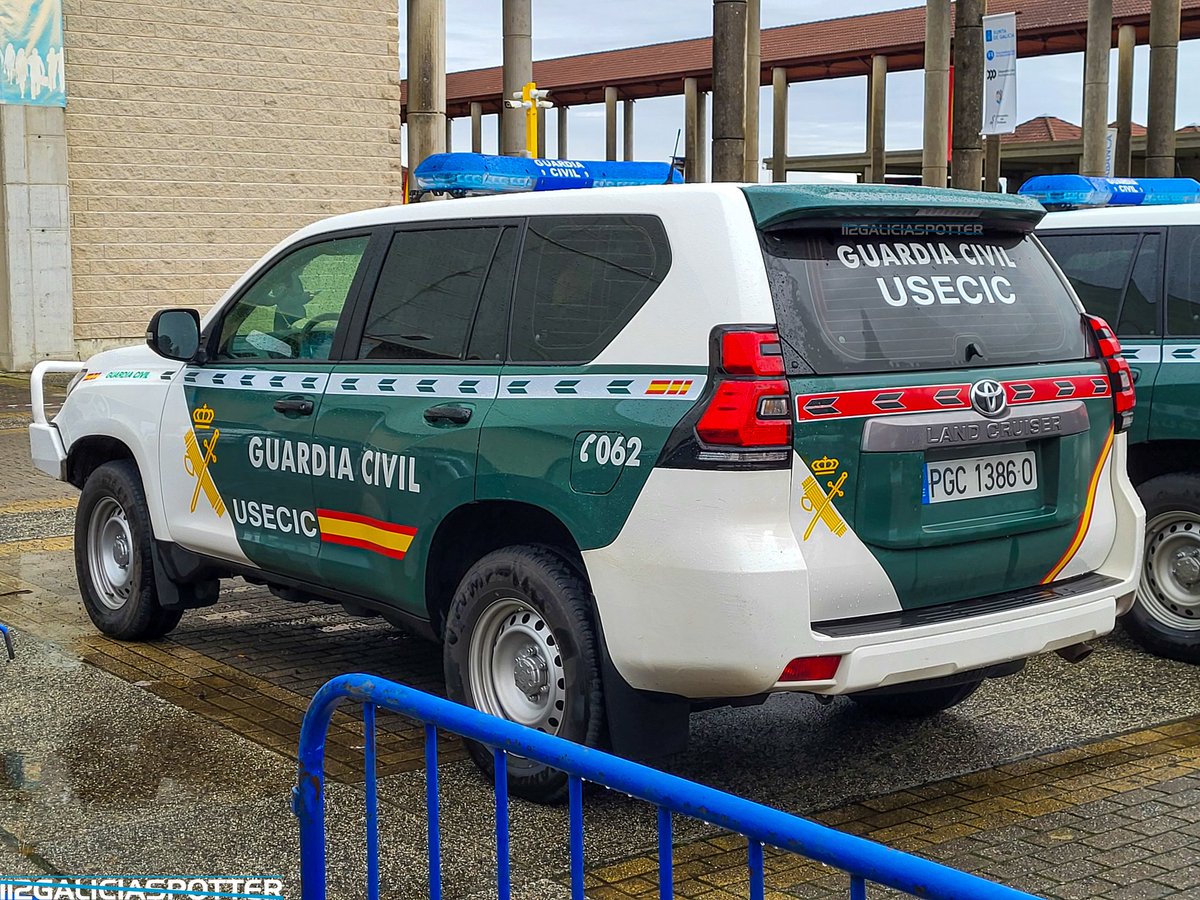 GaliciaSpotter's tweet photo. Toyota Land Cruiser perteneciente a la Usecic de la Guardia Civil de Pontevedra.
Carrozados por @veblinter .
#toyotalandcruiser #usecic #guardiacivil #guardiacivilcomprometidos #guardiacivilusecic #usecicpontevedra #sedexpo #sedexpo23 #sedexpo2023 #veblinter https://t.co/W10yc9xz3P