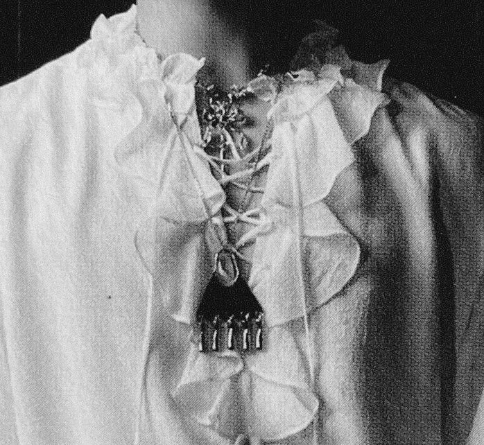 meyrakee's tweet photo. 𝔼𝕟𝕚𝕞𝕒 — 𝐓𝐚𝐞𝐊𝐨𝐨𝐤!𝐀𝐔

Dia hanyalah tawanan cacat yang terpaksa menghuni istana 𝘩𝘢𝘳𝘦𝘮 untuk melahirkan keturunan Enigma yang agung. https://t.co/inAmxshN66