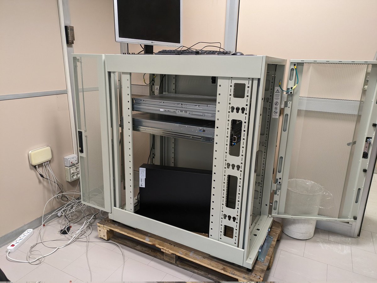 New trip for the giorgilab server! Stay tuned