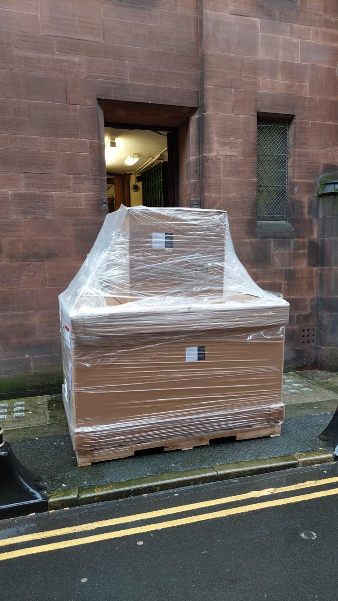 TheJohnRylands's tweet image. #BehindTheScenes We had over 300 archive boxes delivered to us yesterday! Collections staff will be working hard to re-box, list and catalogue material.  Thanks to the Facilities Team for braving the weather and getting these inside quickly.

#archiveBoxes #boxes  @preservation_e