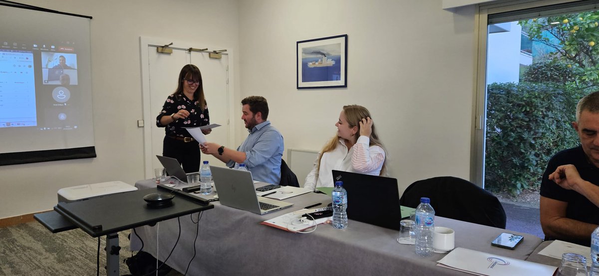 Derneğimizin katkı sağladığı IoT@VET projesinin final toplantısı Fransa'da tamamlandı. Online eğitim platformu üzerinden eğitime katılan öğretmen ve öğrencilerin değerlendirme anketlerine göre iyileştirmeler ve yaygınlaştırma faaliyetleri üzerinde konuşuldu.