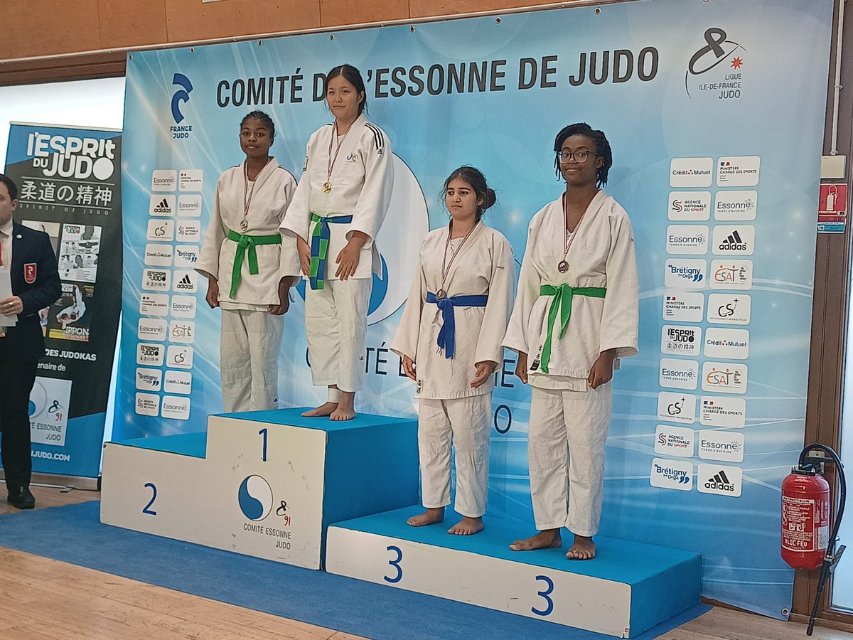 USGrigny's tweet photo. Weekend intense de compétitions pour l’US judo ! 🥋
Un beau palmarès avec 1🥇, 2🥈, une 5e place et enfin une 7e place.
Félicitations à tous nos jeunes judokas et un grand merci à tous les supporteurs qui nous ont encouragés ce week-end 🏆👏
#judo #grigny https://t.co/KpMvQbVRDR