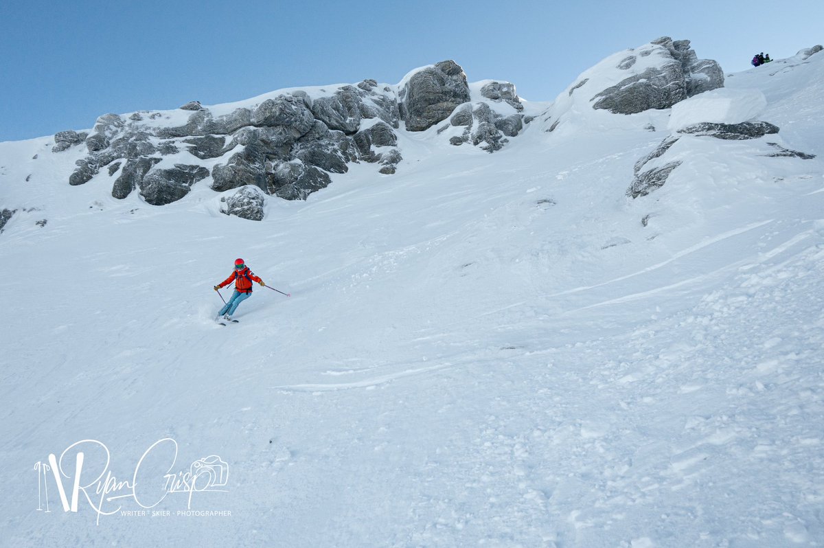 Tuesday promised and delivered an incredible day on the @TheSkiClub Freshtracks Off Piste Adventure. Lucky enough ski with the legendary Diane, she showed off many of Flaine’s charms, from steep and technical couloirs to wide open untouched powder bowls. Super stuff! ⛷️🇬🇧🇫🇷❄️