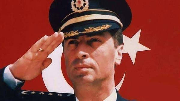 "Makam peşinde değilim, yapacak bir şey bulamazsam babamın fırınında ekmek satarım.” Gaffar Okkan 

Diyarbakır Emniyet Müdürü İken  Uğradığı Silahlı Saldırı Sonucu Şehit Olan Ali Gaffar Okkan'ı Şehadetinin Yıl Dönümünde Rahmetle Anıyorum.