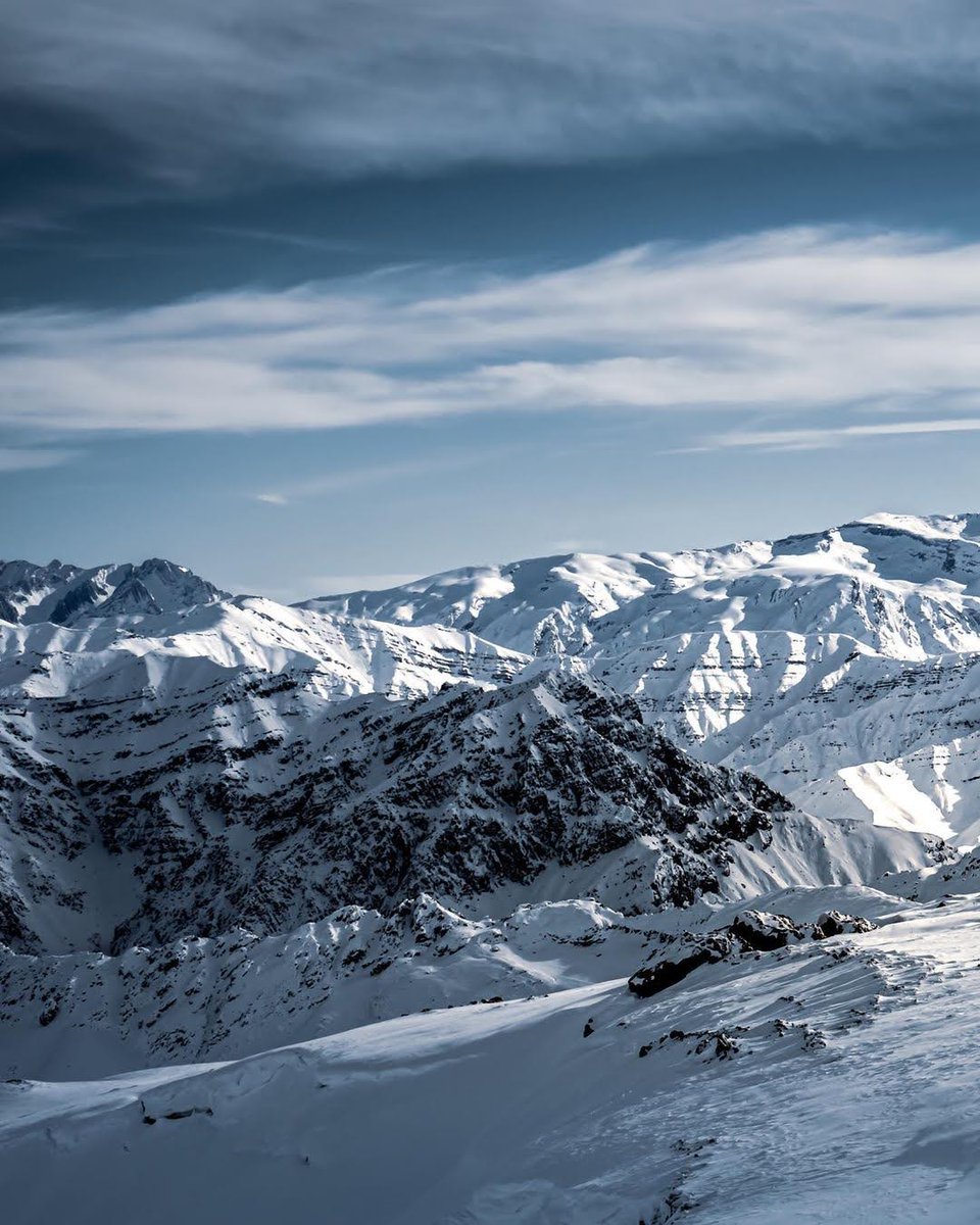 GoTurkiye's tweet photo. In the stillness of nature, how about taking a breath at Cilo Mountain's summit?

Cilo Mountain is covered with a layer of snow and ice that does not melt throughout all four seasons. #Hakkari

📸 IG: yusfakblt https://t.co/CUHcQsiYhV