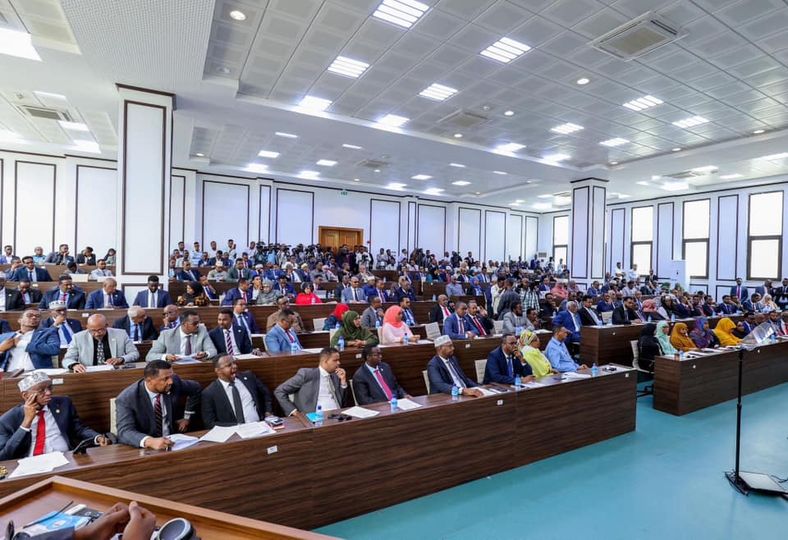 Ducaysane100's tweet photo. Bogaadin ayaad mudantihiin. https://t.co/nvcxlUcYod