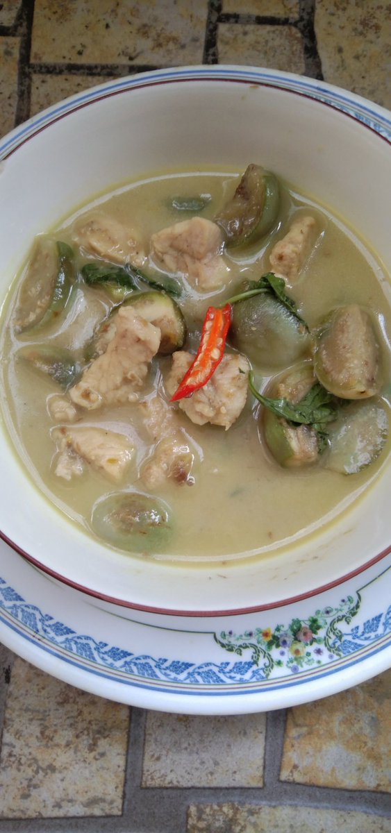 OutbackAnd's tweet image. Missus knocked up a killer Thai Green Curry tonight 😋