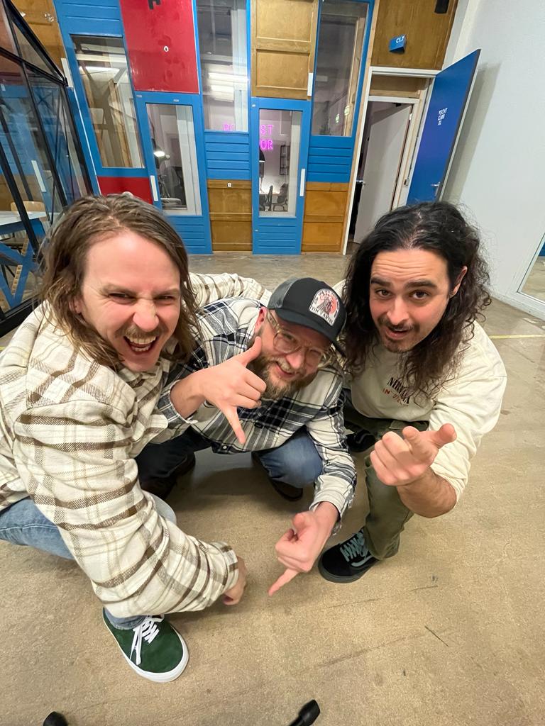 ZWONK! Zijn we weer! Met Hiqpy, Infant Island en Gang! Uitroeptekens!!

open.spotify.com/episode/7LRnt7…