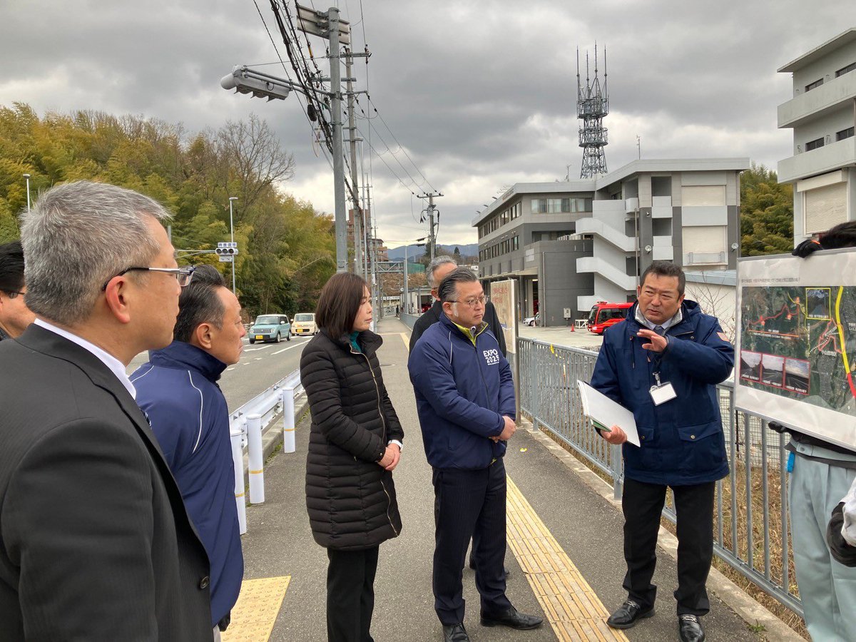 hashigami_k's tweet photo. 本日は、浦野靖人衆議院議員、鈴木憲大阪府議会議員、西田よしのぶ市議会議員、吉竹英行市議会議員とともに河内長野市内2ヶ所の現場視察へ。

・一般府道大野天野線（【都】大阪河内長野線）道路改良事業〜小山��土地区画整理事業関連〜
・一般国道371号（石仏バイパス）道路改良事業 https://t.co/tQOavpmPmu