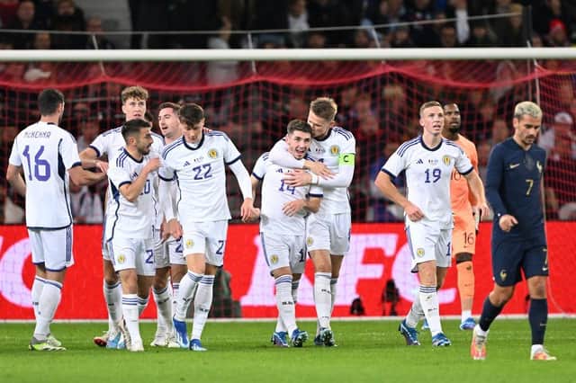 On The Plane: Episode 1 🏴󠁧󠁢󠁳󠁣󠁴󠁿🎙️

<a href="/andy_bargh/">Andy Bargh</a>, <a href="/Lewis_Irons/">Lewis Irons</a> &amp; <a href="/BenRamage10/">Ben Ramage</a> start the build-up to the Euros squad announcement.

Who is..

✈️ On the plane
🧳 In the departure lounge
📞 Waiting by the phone
🏖️ Booking a holiday

🍏 bit.ly/3OhQWpk 
🎧 bit.ly/3u8FtkX