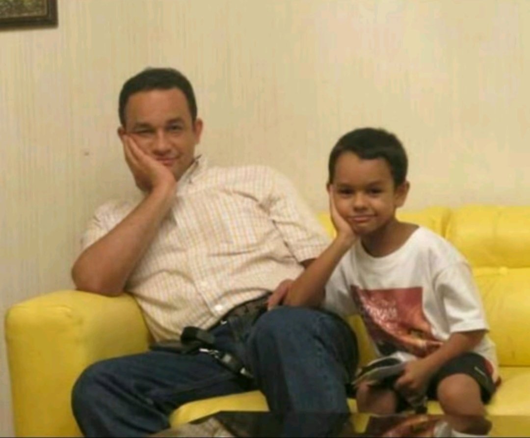PerempuanKujira's tweet photo. Yang jadi pertanyaan adalah, siapa sebenarnya Anies Baswedan?
Sehingga demi mengalahkan seorang Anies, presiden dan para aktor besar pun sampai ikut turun gunung?!!

#aniesbaswedan 🦉♥️
#AniesPresiden2024 https://t.co/Bu00KtfEcv