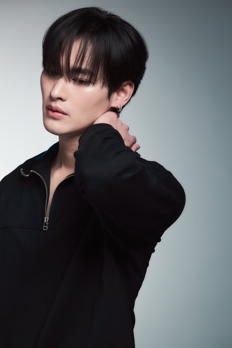 numberx9th's tweet image. 🖤😘
#number_9th