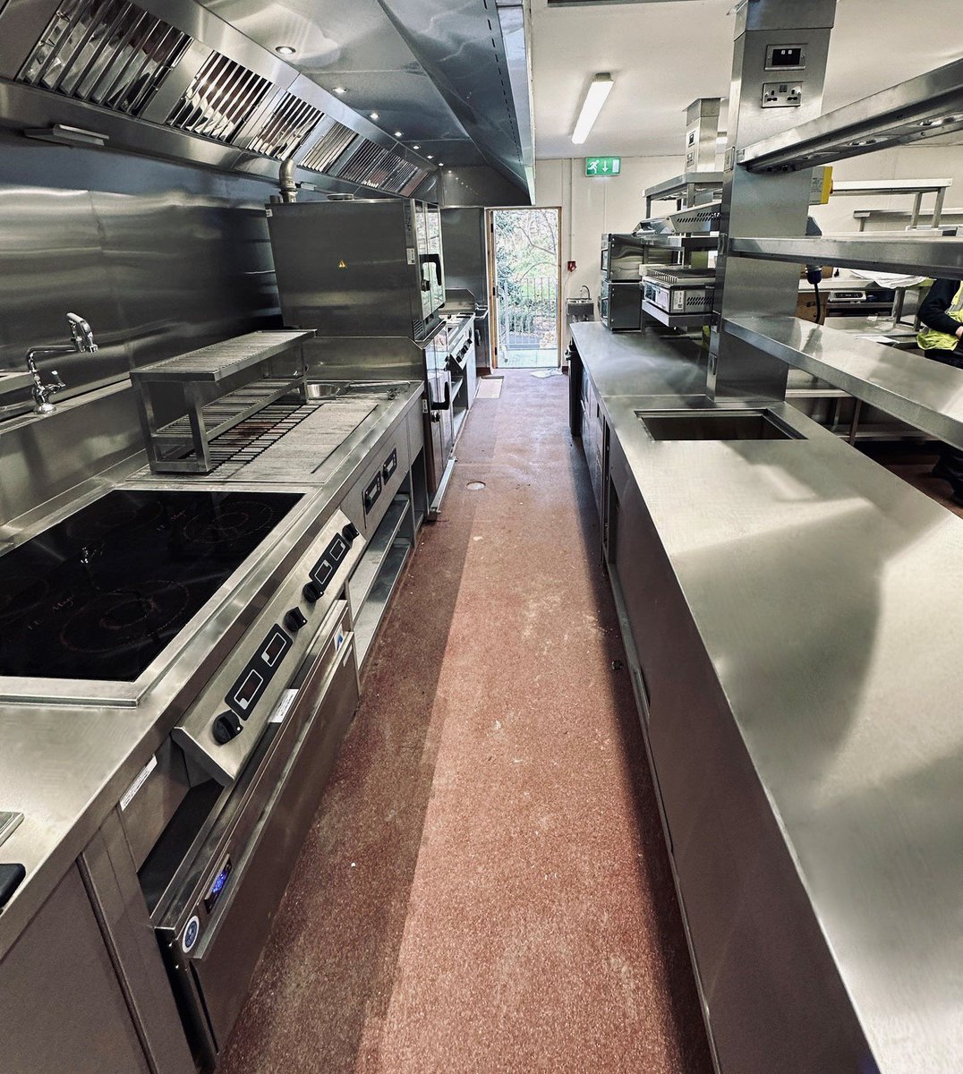 Starting the new year busier than ever, we're thrilled to spotlight one of our latest turnkey kitchen projects🍴 Featuring bespoke fabrication and cooklines, chiller/freezer rooms, ventilation, and more. Contact us today! #transformation #kitchendesign #team #contractors