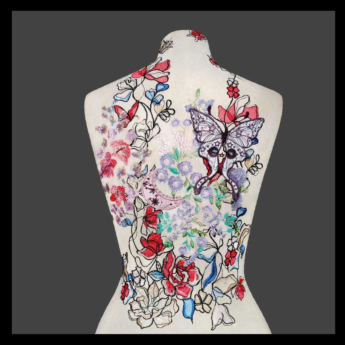 MLeurn's tweet photo. <To be a part of Art> 

Tattoos adorning, free and bold.
Embroidered tales, stylishly told.
They sketch out freedom, grace, and the light of gold.

Being you is all you need.
Let's fearlessly echo our unique sound.
In every age, a story profound.

#Tattoos #Embroidery #Attitude https://t.co/PAVZvcG2VO