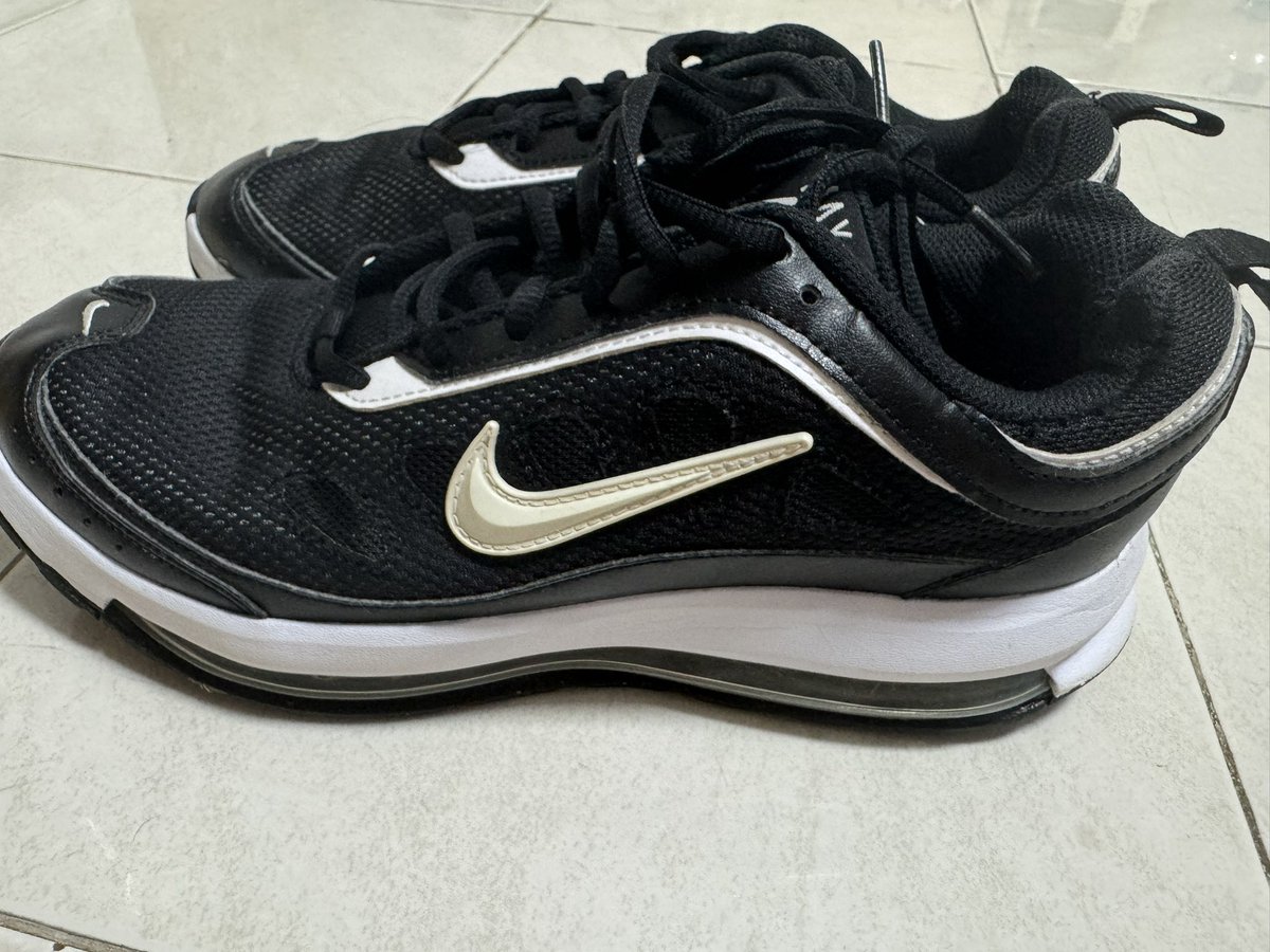 fssongtor's tweet photo. ส่งต่อ nike air max ap black white ไซส์ 38/25ซม. ของแท้ มือสอง ไม่มีตำหนิค่ะ ส่งต่อ 390 ขอรูปเพิ่มเติมได้ค่ะ #ส่งต่อ #ส่งต่อรองเท้า #ส่งต่อรองเท้ามือสอง #รองเท้าnike #ส่งต่อรองเท้าผ้าใบ https://t.co/DdhVoLrc6t