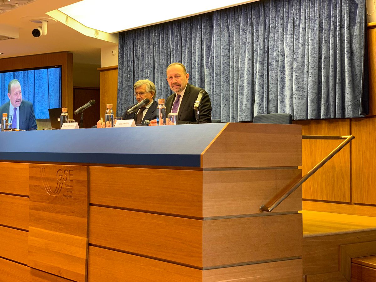 GSErinnovabili's tweet photo. "Il #GSE gestisce diversi meccanismi di incentivazione per gli interventi di #efficientamentoenergetico come il #contotermico. Lo scorso anno le richieste di accesso agli incentivi da parte della #PA hanno superato quelle dei privati" Così @arrigoni_paolo all'evento #Federesco https://t.co/qogZSt55NJ