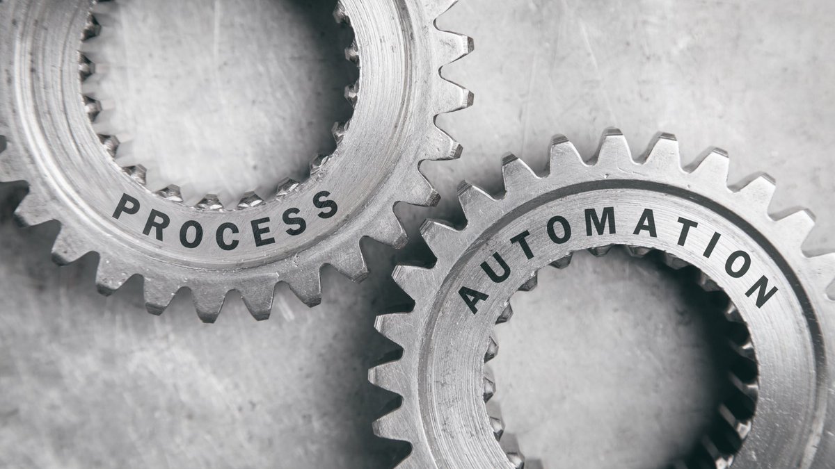 Automate your accounting with software for streamlined operations in the digital age. This blog guides you through the process, saving time, reducing errors, and enhancing efficiency. dafferns.com/streamline-you… #accountingprocess #software #digital #business
