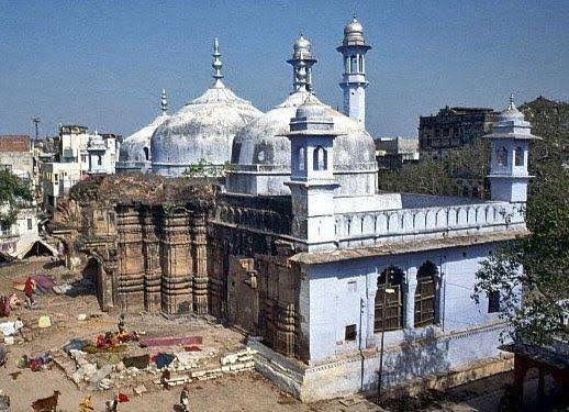 सब कुछ दिख रहा है है फिर भी 😑

Gyanvapi :वजूखाने के सर्वे मामले में सुनवाई से हटे जज, अब 31 जनवरी को होगी अगली सुनवाई

वाराणसी के ज्ञानवापी स्थित वजूखाने के सर्वे की मांग के लिए दाखिल याचिका पर इलाहाबाद हाईकोर्ट के न्यायमूर्ति मनीष कुमार निगम ने स्वयं को सुनवाई से अलग कर लिया।