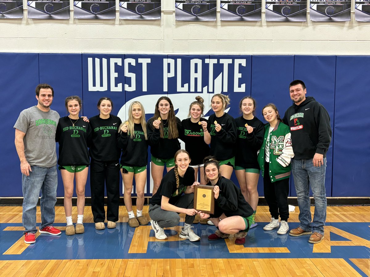 MB_Wrestling's tweet image. Girls 2024 KCI Conference Champs! #OutWorkEm