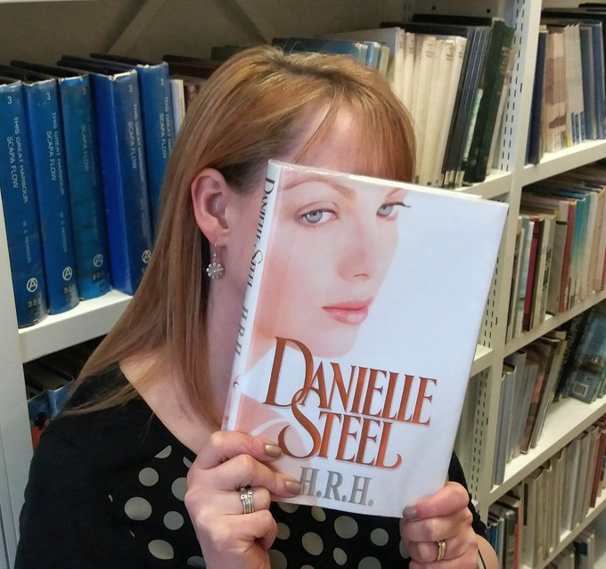 OrkneyLibrary's tweet image. Today is #LibraryShelfieDay so we decided to share some of our old #BookFace #BookShelfie favourites.