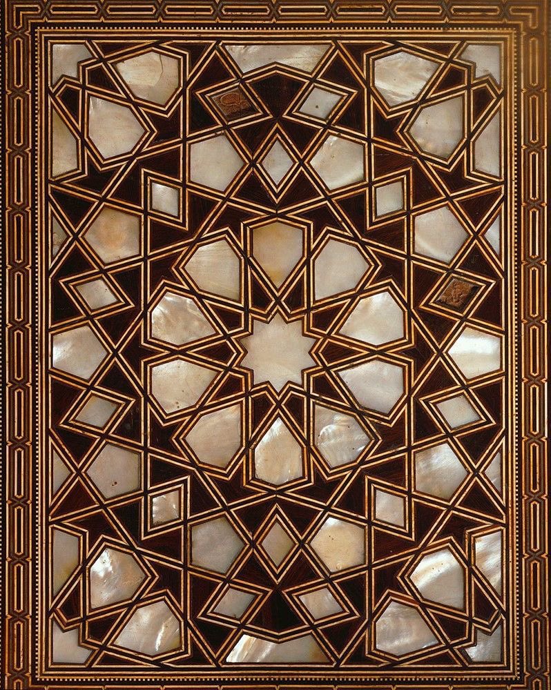 9/ A close up of the fine craftmanship of Damascene marquetry
