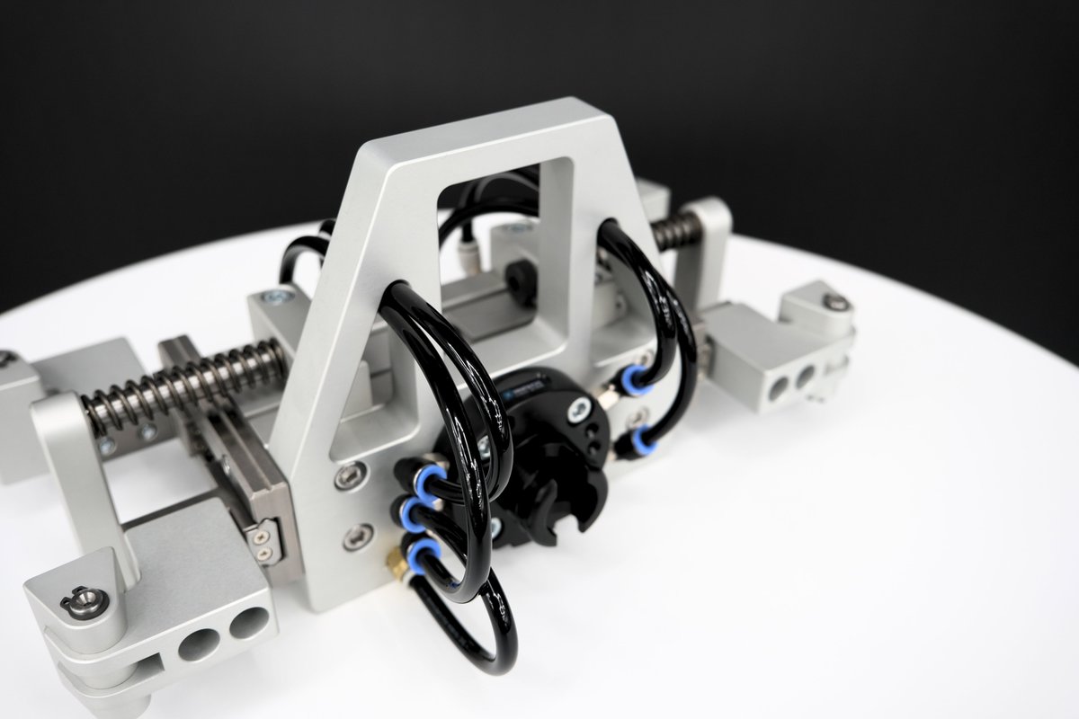 CobotsOnline's tweet image. Utilising @SCHUNK_HQ&apos;s SHS Manual Change System, the Cobots Online design team created this bespoke #EOAT for a #MachineTending application.

Contact our expert team today to discuss your bespoke #automation requirements:

01325 313377 | sales@cobotsonline.co.uk