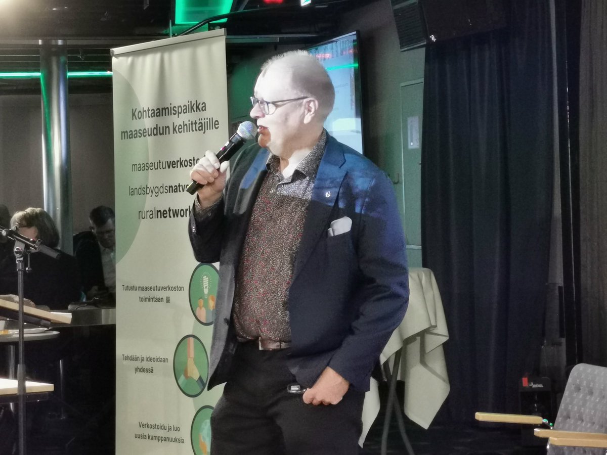 Juha-Matti Markkola (@jmarkkola) on Twitter photo Iso kiitos kuluneesta vuodesta viljelijöille ja hallinnolle uuden rahoituskauden #CAP27 ensimmäisestä vuodesta! Isoja uudistuksia on tehty, mutta niistä on selviydytty yhdessä. <a href="/MattiPuolimatka/">Matti Puolimatka</a>'n <a href="/Ruokavirasto/">Ruokavirasto | Livsmedelsverket</a> viesti #maaseutuhallinnontalvipäivät @maaseutufi Iso kiitos kuluneesta vuodesta viljelijöille ja hallinnolle uuden rahoituskauden #CAP27 ensimmäisestä vuodesta! Isoja uudistuksia on tehty, mutta niistä on selviydytty yhdessä. <a href="/MattiPuolimatka/">Matti Puolimatka</a>'n <a href="/Ruokavirasto/">Ruokavirasto | Livsmedelsverket</a> viesti #maaseutuhallinnontalvipäivät @maaseutufi