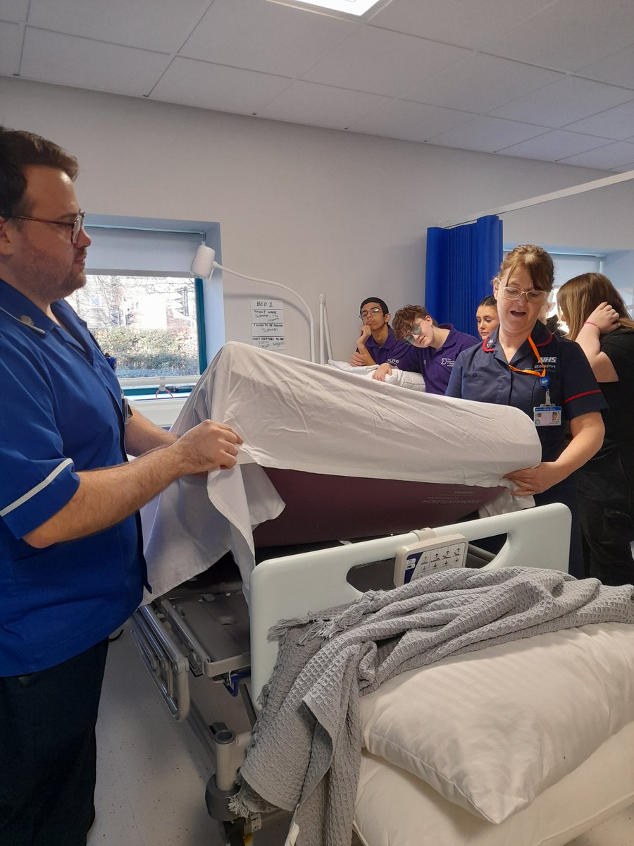 WorkReadyTMC's tweet image. Thank you Stepping Hill Hospital for coming in and speaking to our Health &amp;amp; Science T level students on what to expect from their placement. The students had a training session on first aid and using ward resources to support patients. Good luck to those commencing soon!