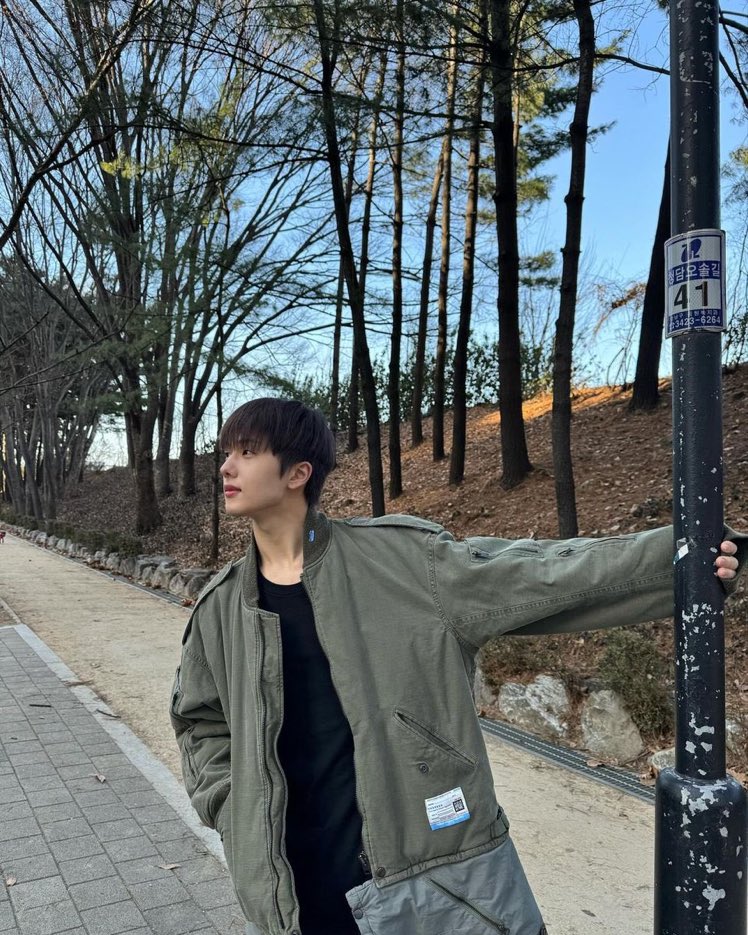 cjxsh__'s tweet image. แจก 23 บาท เพราะน้องจีซองหล่อมากㅠㅠ 
สุ่ม พน 22.30 จ้า เฉพาะอซทซ. #JISUNG