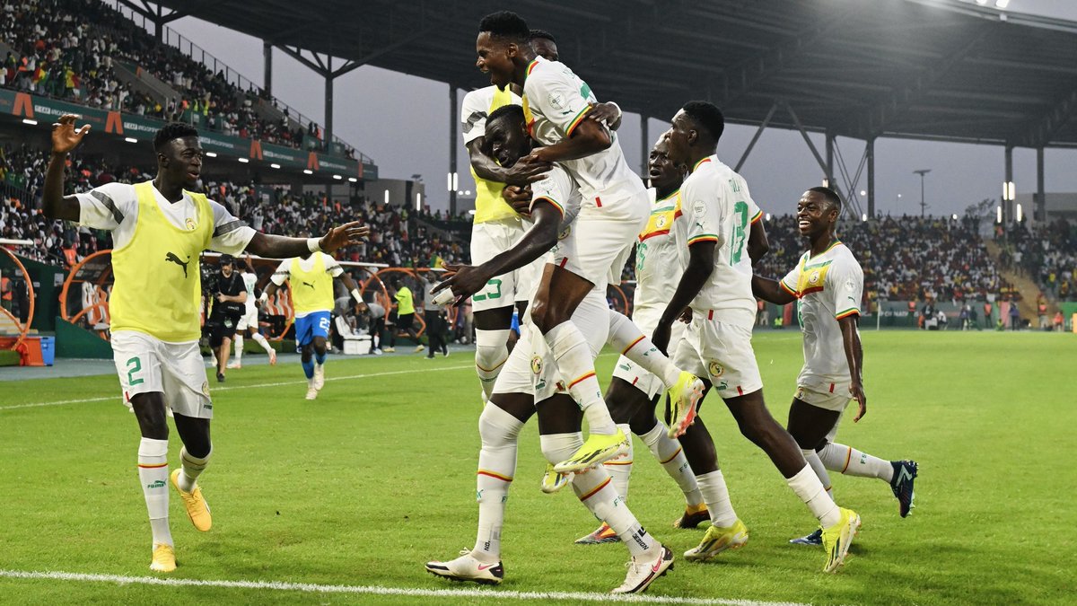 Another stellar performance from the Lions of Teranga 🇸🇳, who concluded the #TotalEnergiesAFCON2023 group stage with an impressive 2-0 victory over Guinea 🇬🇳! Keep up the remarkable work, reigning champions! 👍🏿 @CAF_Online