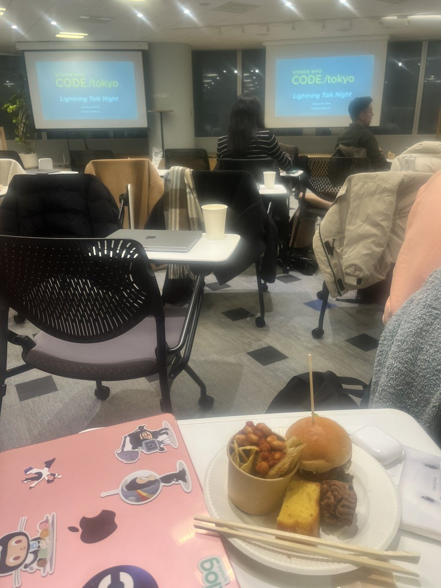 AvieDev's tweet image. Breaktime after the accessibility session
#WomenWhoCode #wwcode🍔