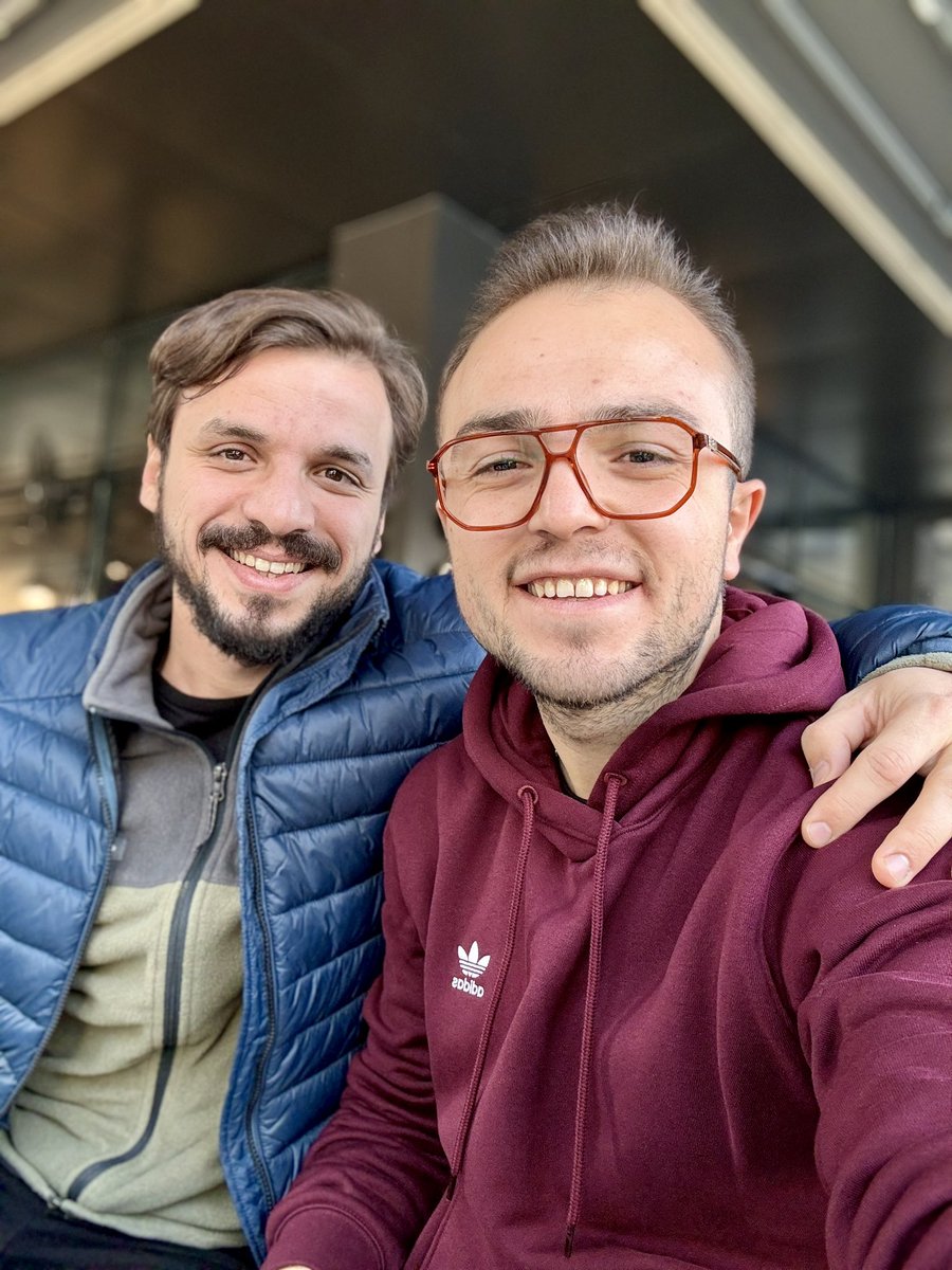 AlperDogann's tweet photo. Öz abi dost .. @salihyuzgenc https://t.co/NS0kGcCNyw