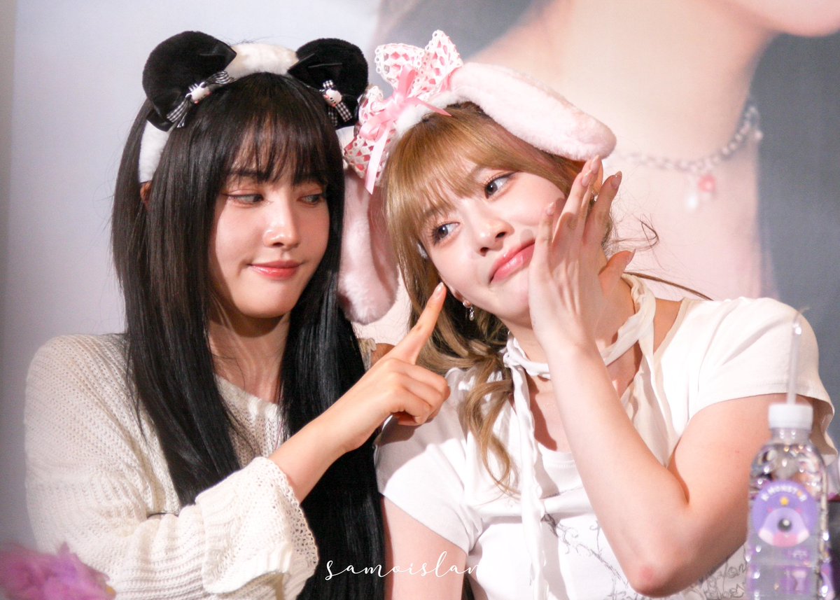 sana_bubble's tweet photo. 240121
-
Hong Kong Fansign
-
#스테이씨 #세은 #윤세은 #stayc #seeun #yoon #staycyoon #staycseeun #kpop https://t.co/UQ3luFfKTA